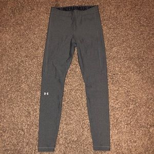 Grey under armor leggings